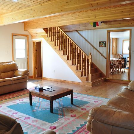 Гостевой дом Breton Cove Farmhouse Indian Brook Экстерьер фото